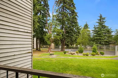 14605 NE 34th Street #H12, Bellevue, WA 98007 - Photo 23