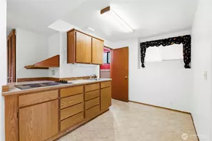 1025 Nevada St, Bellingham, WA 98229 - Photo 17