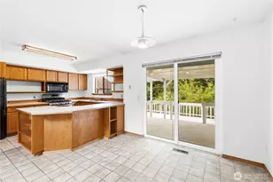 1025 Nevada St, Bellingham, WA 98229 - Photo 7