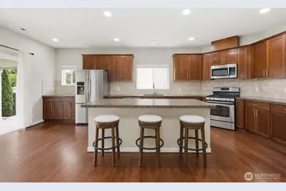 6404 Stuart Place SE, Auburn, WA 98092 - Photo 9