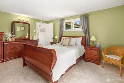 12742 Palatine Avenue N, Seattle, WA 98133 - Photo 13