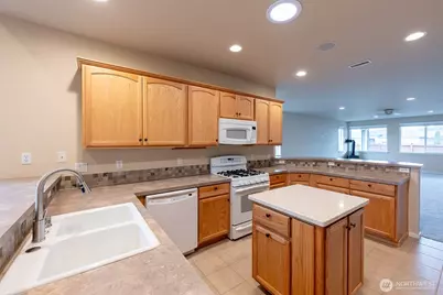 4986 Meriwood Drive NE, Lacey, WA 98516 - Photo 13