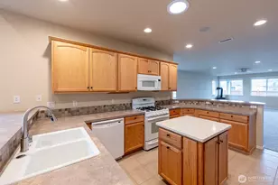 4986 Meriwood Dr NE, Lacey, WA 98516 - Photo 13