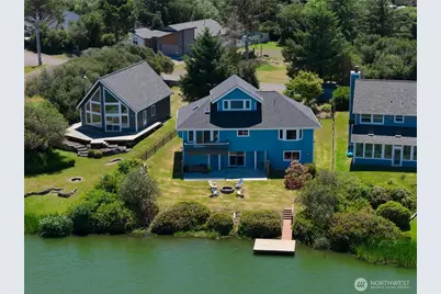 142 Sea Breeze Loop SE, Ocean Shores, WA 98569 - Photo 1