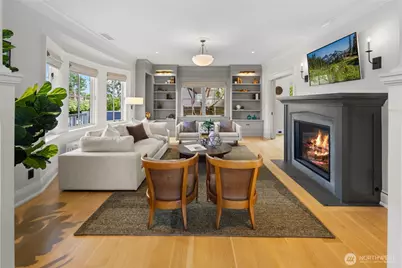 3033 27th Avenue W, Seattle, WA 98199 - Photo 3