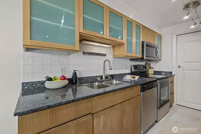 701 122nd Avenue NE #205, Bellevue, WA 98005 - Photo 13