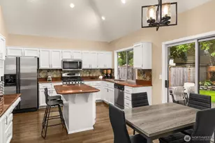 25444 SE 42nd Pl, Issaquah, WA 98029 - Photo 17