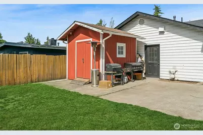 25733 19th Avenue S, Des Moines, WA 98198 - Photo 9