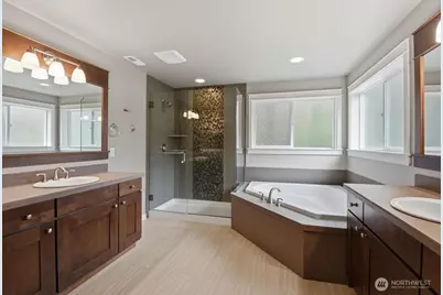 21384 NE 9th Place, Sammamish, WA 98074 - Photo 17