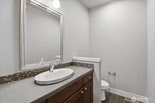 21384 NE 9th Pl, Sammamish, WA 98074 - Photo 9
