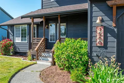 1560 SW 9th Avenue, Oak Harbor, WA 98277 - Photo 3