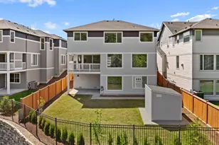 8586 121st Pl SE, Newcastle, WA 98056 - Photo 33