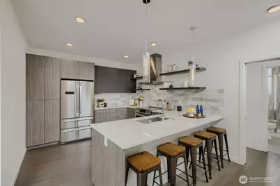 2573 13th Avenue W, Seattle, WA 98119 - Photo 7