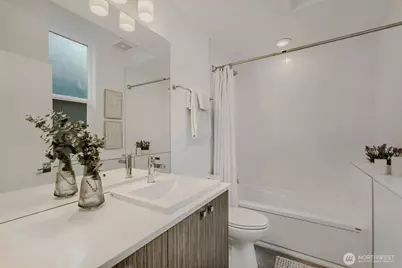 2573 13th Avenue W, Seattle, WA 98119 - Photo 13