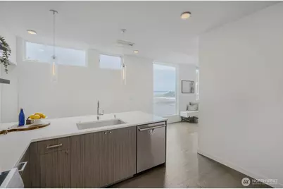 2573 13th Avenue W, Seattle, WA 98119 - Photo 9