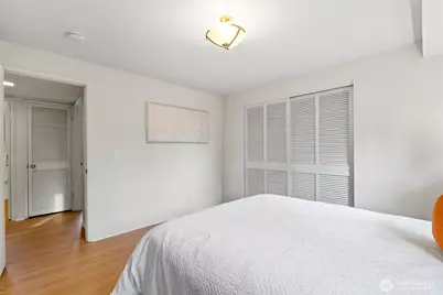 1119 Shelton Avenue NE, Renton, WA 98056 - Photo 17