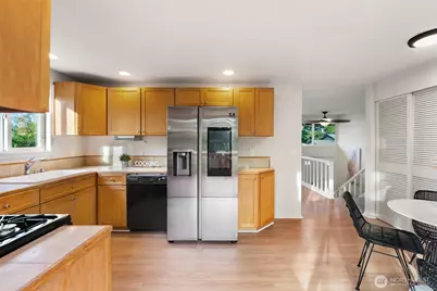 1119 Shelton Avenue NE, Renton, WA 98056 - Photo 11