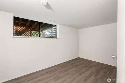 1119 Shelton Avenue NE, Renton, WA 98056 - Photo 33