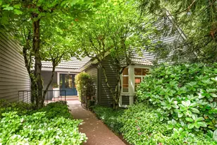 2231 Sahalee Dr E, Sammamish, WA 98074 - Photo 3