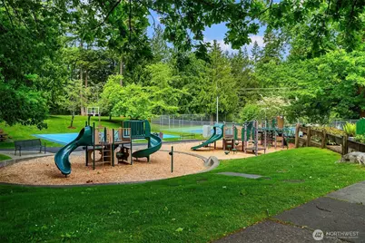 2231 Sahalee Drive E, Sammamish, WA 98074 - Photo 33