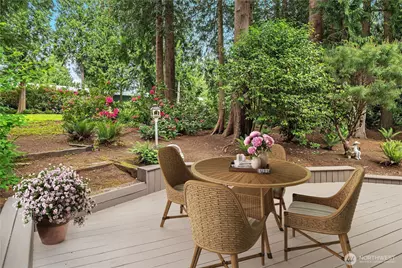 2231 Sahalee Drive E, Sammamish, WA 98074 - Photo 23