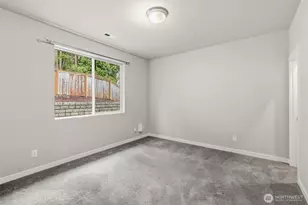 15249 NE Woodland Pl, Woodinville, WA 98072 - Photo 29