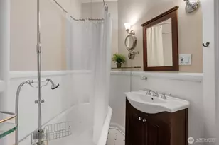 2309 10th Ave E, Seattle, WA 98102 - Photo 15