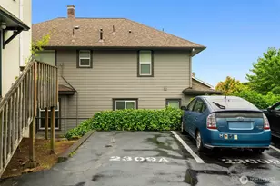2309 10th Ave E, Seattle, WA 98102 - Photo 17