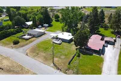 2108 Deerpath, Oroville, WA 98844 - Photo 29