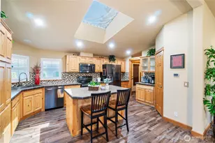 2014 140 St E, Tacoma, WA 98445 - Photo 3