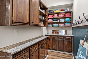 3705 W Chestnut Ave, Yakima, WA 98902 - Photo 15