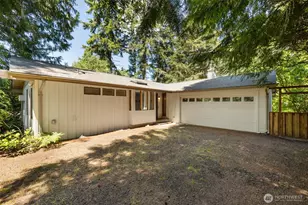 31 E Village View Dr, Allyn, WA 98524 - Photo 1