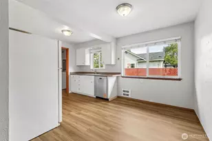 710 127th St S, Tacoma, WA 98444 - Photo 7