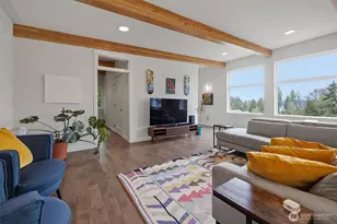 9007 Sand Point Way NE, Seattle, WA 98115 - Photo 27