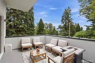 9007 Sand Point Way NE, Seattle, WA 98115 - Photo 19