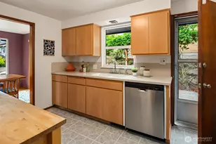 3902 S Genesee St, Seattle, WA 98118 - Photo 17