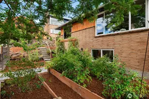 3902 S Genesee St, Seattle, WA 98118 - Photo 31