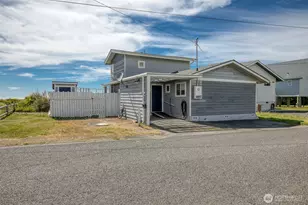 48571 Pacific Ave, Moclips, WA 98571 - Photo 1