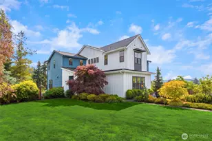 8701 NE Winslow Grove Ct, Bainbridge Island, WA 98110 - Photo 3