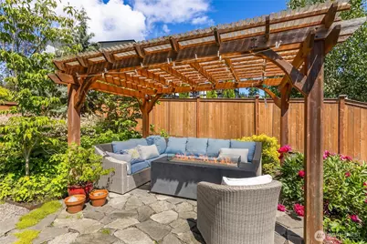 8701 NE Winslow Grove Court, Bainbridge Island, WA 98110 - Photo 23