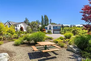 8701 NE Winslow Grove Ct, Bainbridge Island, WA 98110 - Photo 39