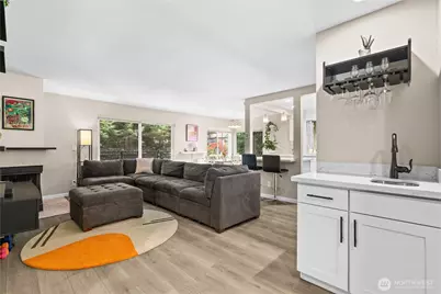 613 4th Avenue W #103, Seattle, WA 98119 - Photo 7