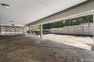 613 4th Ave W, Seattle, WA 98119 - Photo 31