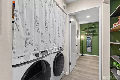 613 4th Avenue W #103, Seattle, WA 98119 - Photo 29