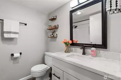 613 4th Avenue W #103, Seattle, WA 98119 - Photo 27