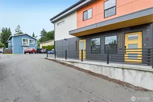6025 47th Ave S, Seattle, WA 98118 - Photo 3