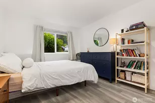 8747 Phinney Ave N, Seattle, WA 98103 - Photo 11