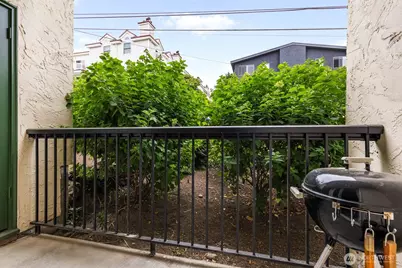 8747 Phinney Avenue N #7, Seattle, WA 98103 - Photo 9