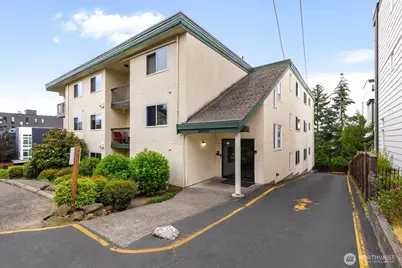 8747 Phinney Avenue N #7, Seattle, WA 98103 - Photo 15