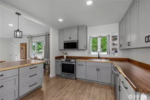 206 Hewitt Ave, Bremerton, WA 98337 - Photo 9